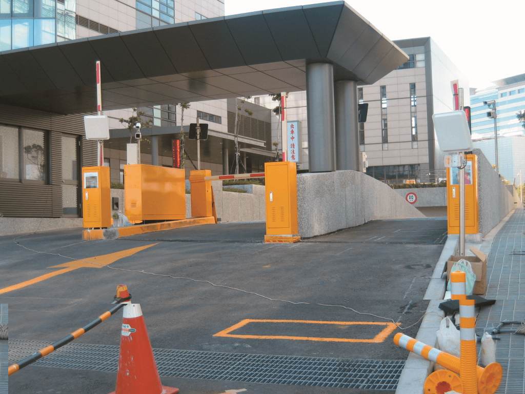 Từ chủ động đến thụ động: sự kh&aacute;c biệt v&agrave; ứng dụng của c&aacute;c loại đầu đọc RFID tr&ecirc;n xe kh&aacute;c nhau